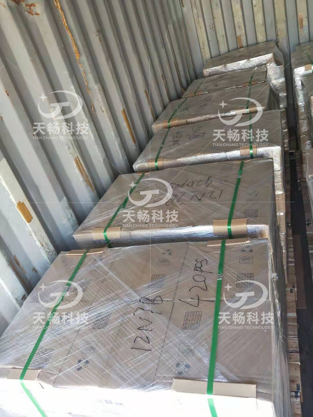 定制鉛酸蓄電池端子發(fā)貨現(xiàn)場